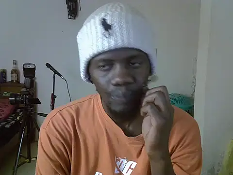 Snapshot of Thee_Biggest chatting on June 2026 05:02:02 PM Thee Biggest online show from June 2026 05:02:02 PM