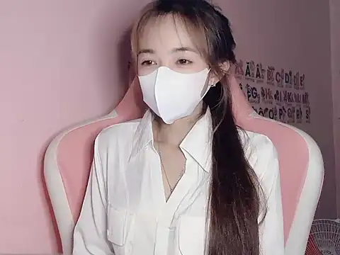 Alee8668 online show from July 2026 04:42:02 PM