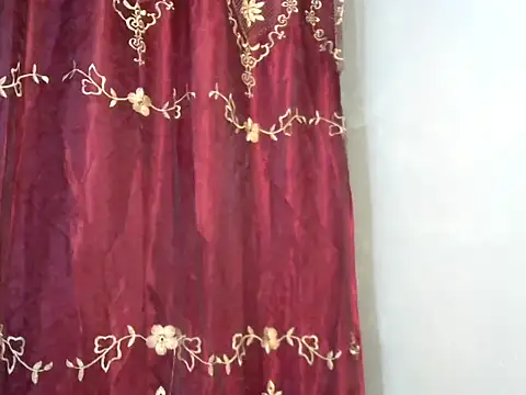 Desiree3 online show from May 2026 07:04:01 PM