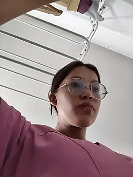 scarlett moon 8 online show from July 2026 02:40:02 PM