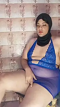 LenaQPeach online show from June 2026 11:33:02 PM