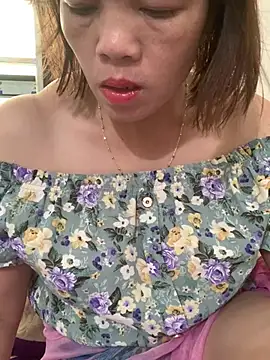 Snapshot of Emlyla chatting on June 2026 04:55:01 AM Emlyla online show from June 2026 04:55:01 AM