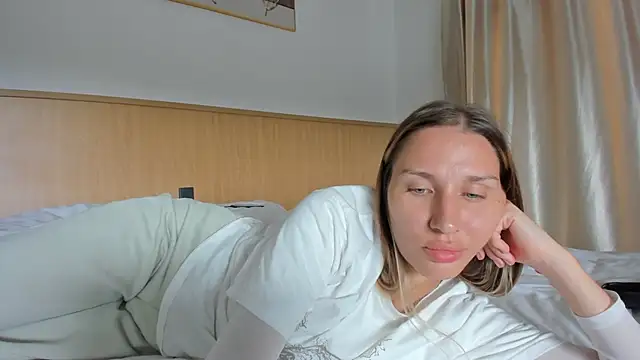 SofiClimbing online show from March 2026 05:46:01 AM