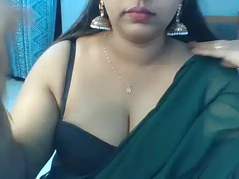 Snapshot of Tamil_hot_Meenu chatting on June 2026 07:06:02 AM Tamil hot Meenu online show from June 2026 07:06:02 AM