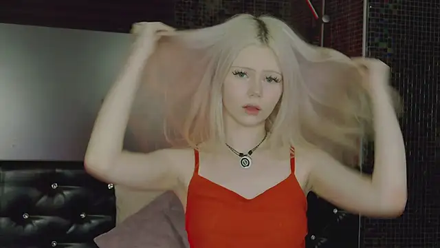 Snapshot of Lucy_Bambi chatting on June 2026 04:54:01 PM Lucy Bambi online show from June 2026 04:54:01 PM