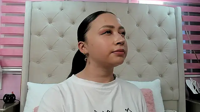 Snapshot of alana_taylor_bss chatting on June 2026 08:29:02 PM alana taylor bss online show from June 2026 08:29:02 PM