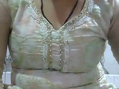 Snapshot of hey_darling_ chatting on June 2026 11:08:02 AM hey darling online show from June 2026 11:08:02 AM