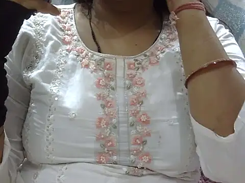 Snapshot of hey_darling_ chatting on July 2026 02:41:01 PM hey darling online show from July 2026 02:41:01 PM