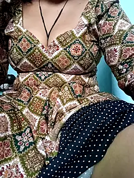 Snapshot of hey_darling_ chatting on July 2026 12:09:01 PM hey darling online show from July 2026 12:09:01 PM