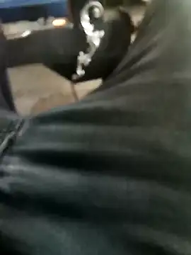 Snapshot of Singlemaleforcouples chatting on December 2024 11:38:02 AM Singlemaleforcouples online show from December 2024 11:38:02 AM