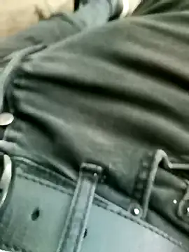 Snapshot of Singlemaleforcouples chatting on December 2024 10:04:02 AM Singlemaleforcouples online show from December 2024 10:04:02 AM