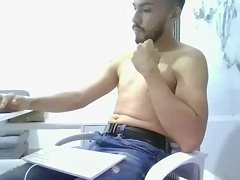 Snapshot of Zebas_hot chatting on June 2026 07:41:02 PM Zebas hot online show from June 2026 07:41:02 PM