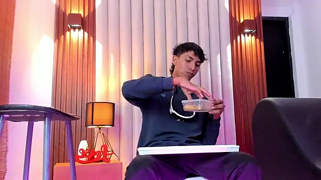 myke tucker online show from July 2026 12:52:02 PM