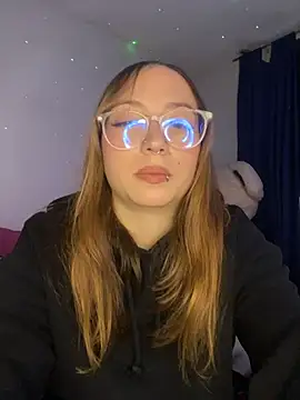 Caamii  online show from June 2026 01:08:02 AM
