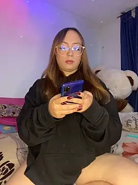 Caamii  online show from June 2026 03:31:02 AM