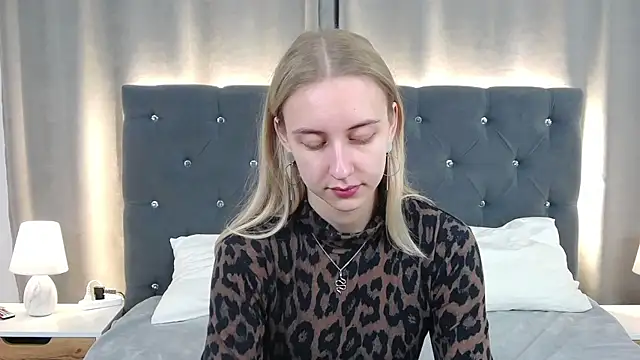 LirienVexx online show from June 2026 04:06:01 AM