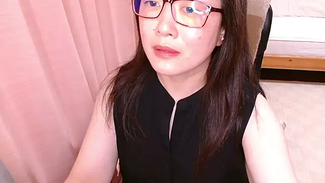 LENA-xo online show from June 2026 03:36:01 PM