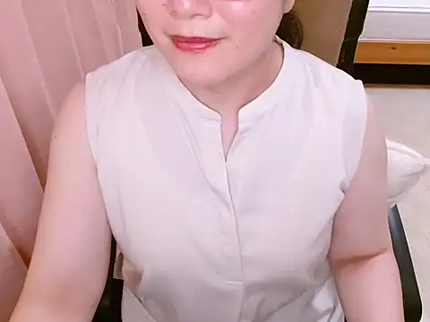 LENA-xo online show from July 2026 03:14:02 PM
