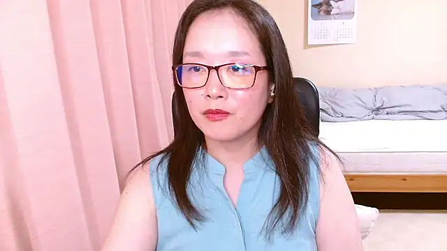 LENA-xo online show from July 2026 03:15:01 PM