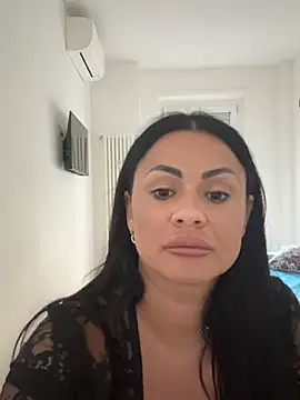 Snapshot of BellaDolce_ chatting on July 2026 03:18:01 PM BellaDolce online show from July 2026 03:18:01 PM