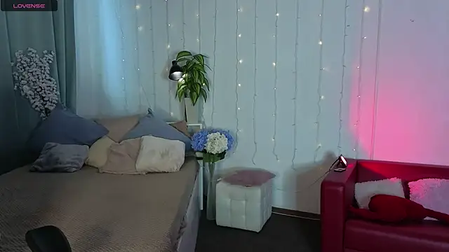 Velvet  Kiss online show from June 2026 01:43:01 PM
