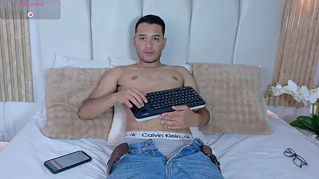 Thiago Stone1 online show from July 2026 10:01:01 PM