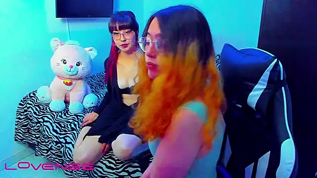 Snapshot of raven_kitty chatting on June 2026 04:12:02 AM raven kitty online show from June 2026 04:12:02 AM