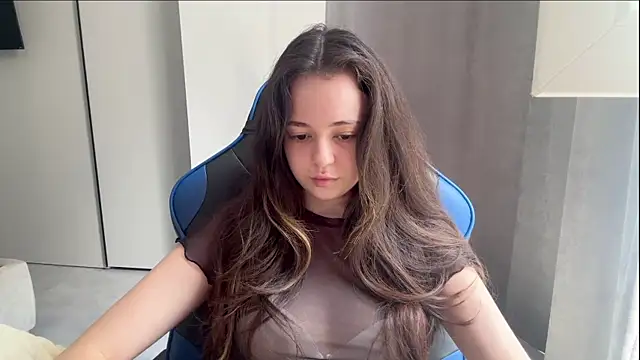 Elowynx online show from July 2026 09:25:01 AM