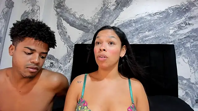 TaylorAndThalia online show from July 2026 06:01:02 PM