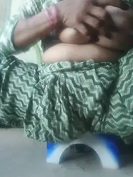 Snapshot of Your_Bhabhi69 chatting on July 2026 11:45:02 PM Your Bhabhi69 online show from July 2026 11:45:02 PM