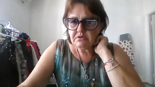 Snapshot of ErikaXShine chatting on July 2026 12:25:02 PM ErikaXShine online show from July 2026 12:25:02 PM