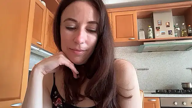 Flamingo Queen online show from June 2026 06:23:02 AM