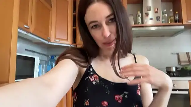 Flamingo Queen online show from June 2026 06:33:02 AM
