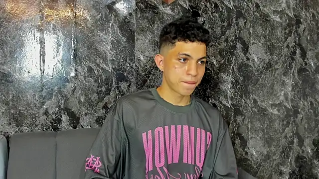 cameron lux77 online show from June 2026 03:31:02 AM