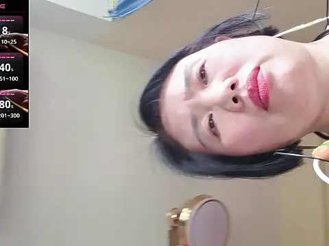 YIYI-queen online show from June 2026 07:31:01 AM