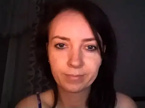 Snapshot of JenniferAlone chatting on June 2026 08:29:02 PM JenniferAlone online show from June 2026 08:29:02 PM