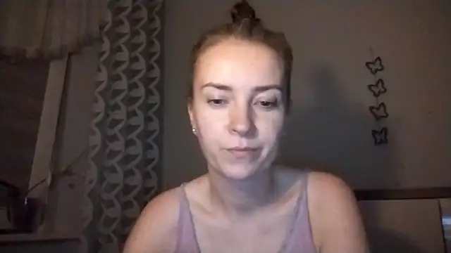 Snapshot of JenniferAlone chatting on July 2026 08:27:01 PM JenniferAlone online show from July 2026 08:27:01 PM
