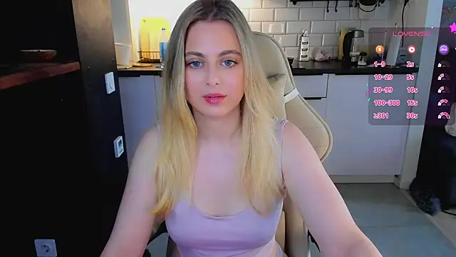 Snapshot of blonde_kellyy chatting on July 2026 04:51:02 AM blonde kellyy online show from July 2026 04:51:02 AM