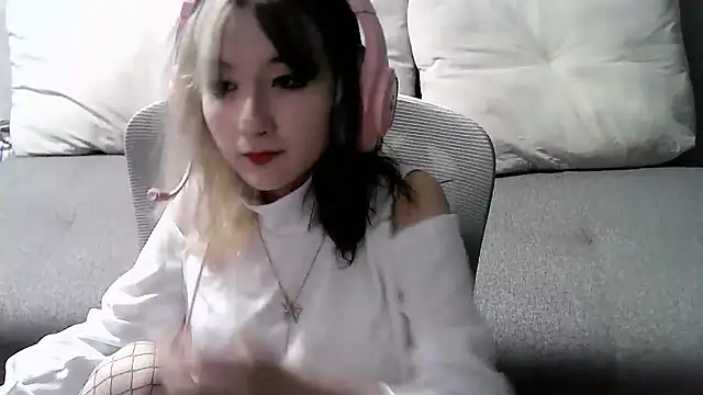 Snapshot of Lilfain_baby chatting on July 2026 12:22:01 PM Lilfain baby online show from July 2026 12:22:01 PM