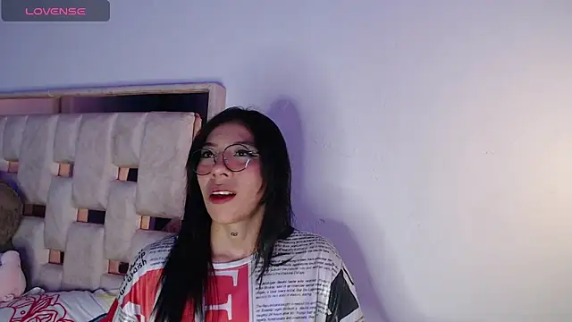 LAILA GOMEZ1 online show from June 2026 04:21:02 AM