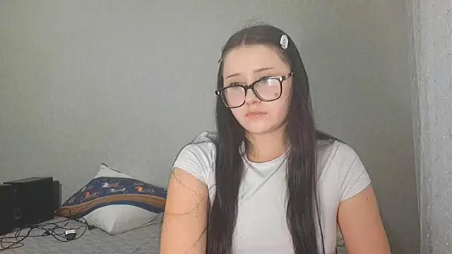 Snapshot of altcutie chatting on June 2026 07:29:02 AM altcutie online show from June 2026 07:29:02 AM