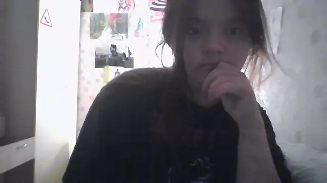 Snapshot of ZeldaSayre_ chatting on June 2026 08:13:02 PM ZeldaSayre online show from June 2026 08:13:02 PM