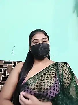 Snapshot of Sweathatamil chatting on July 2026 05:30:01 PM Sweathatamil online show from July 2026 05:30:01 PM