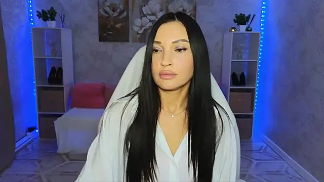 NikoleMills online show from July 2026 06:11:01 AM