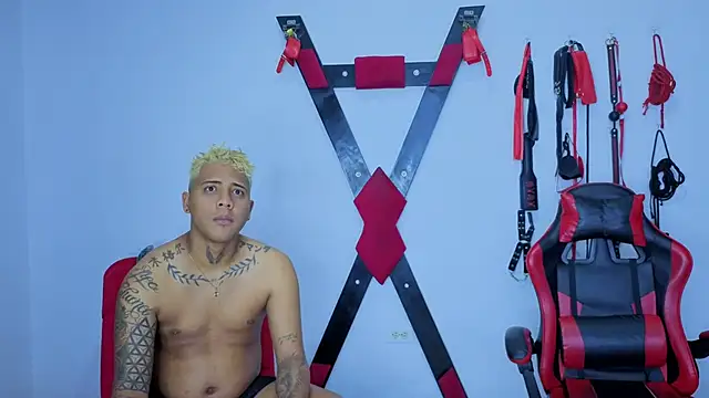 Alejandro and Deiby online show from June 2026 10:37:02 AM