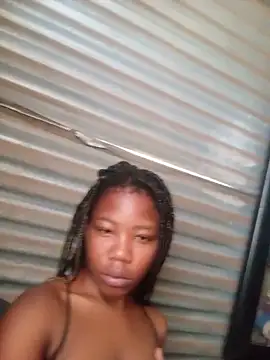 ShawtyyLeia online show from June 2026 12:16:01 PM