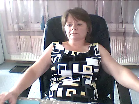 MoonLady40 online show from June 2026 12:49:01 PM