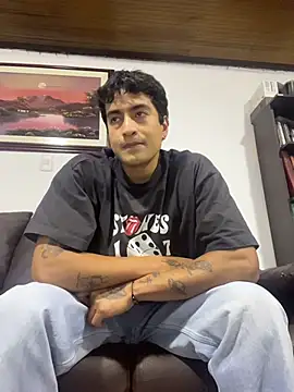 Crisloverrr online show from July 2026 01:35:01 AM
