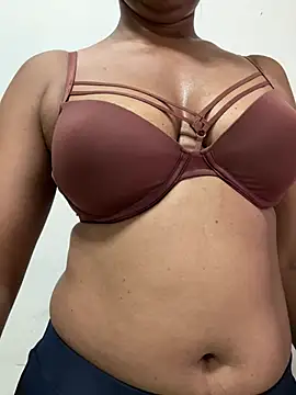 RomcySL online show from July 2026 04:38:01 AM