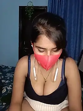 ShanayaRoseXO online show from June 2026 03:03:03 PM